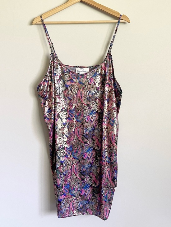 Undercover Wear Other - VTG Undercover Wear Chemise Size 1X‎ Metallic Gold Floral Paisley Nightie 80s